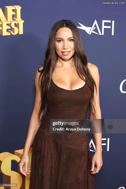Jurnee Smollett photo 10 of 1220