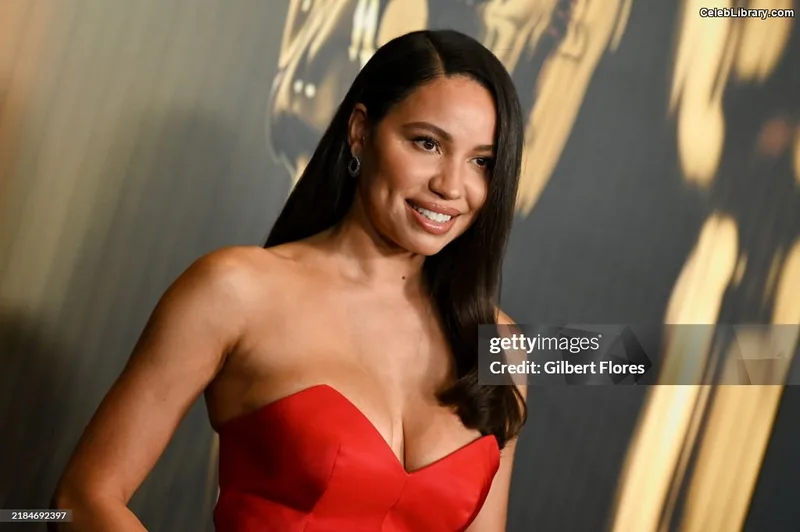 Jurnee Smollett photo 21 of 1220