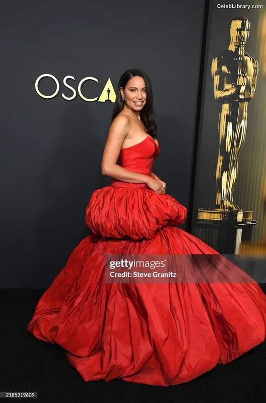 Jurnee Smollett photo 1 of 1220