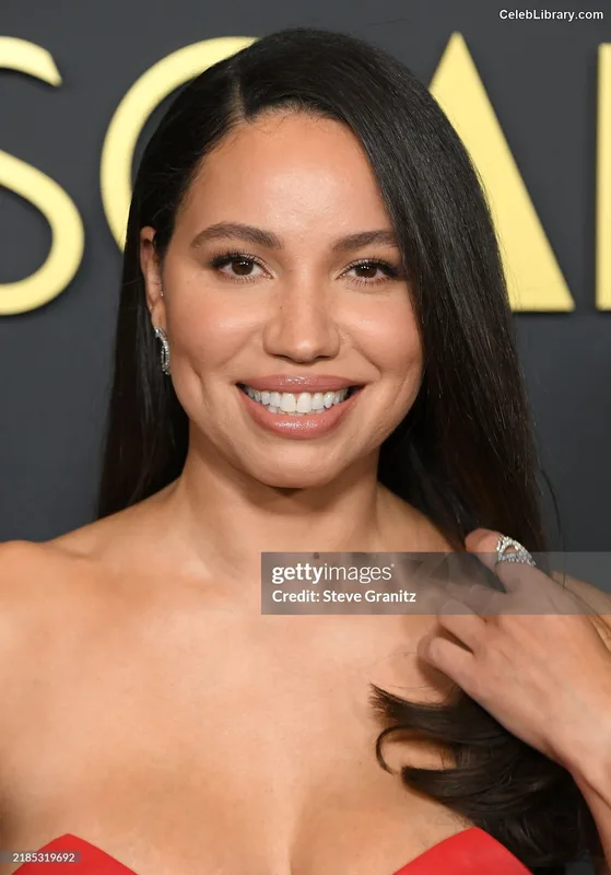 Jurnee Smollett photo 11 of 1220