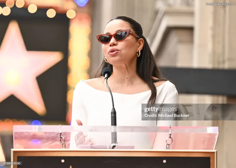 Jurnee Smollett photo 21 of 1220