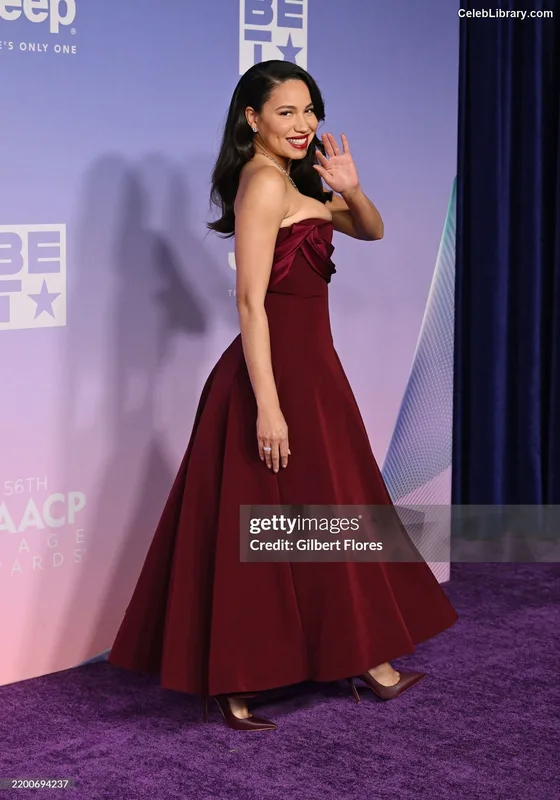 Jurnee Smollett photo 8 of 1220