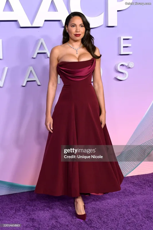 Jurnee Smollett photo 18 of 1220