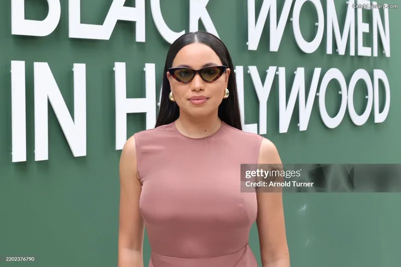 Jurnee Smollett photo 3 of 1220