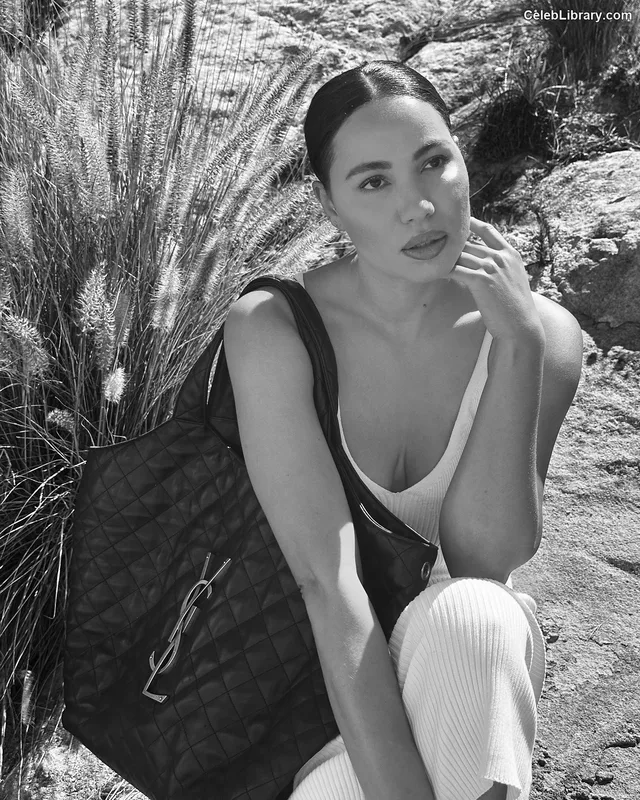 Jurnee Smollett photo 16 of 1220