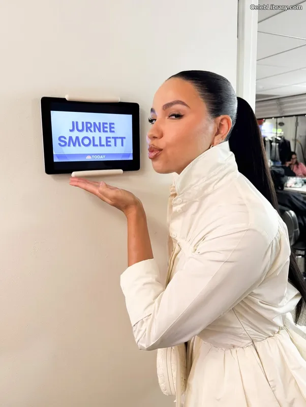 Jurnee Smollett photo 21 of 1220