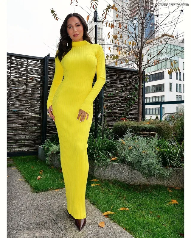 Jurnee Smollett photo 23 of 1220