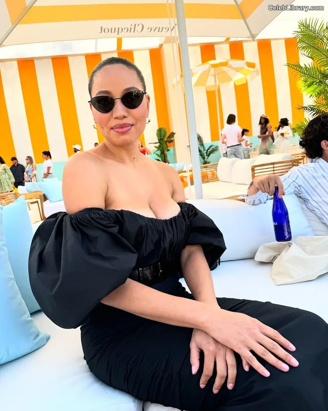 Jurnee Smollett photo 3 of 1220