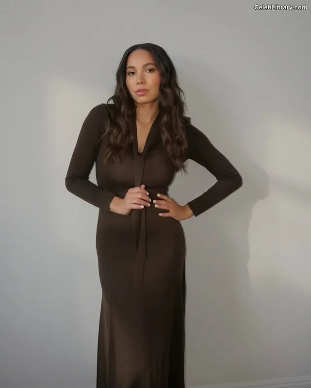 Jurnee Smollett photo 6 of 1220
