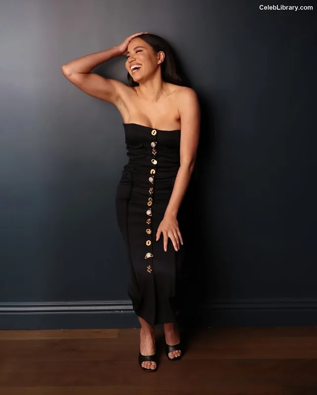 Jurnee Smollett photo 10 of 1220