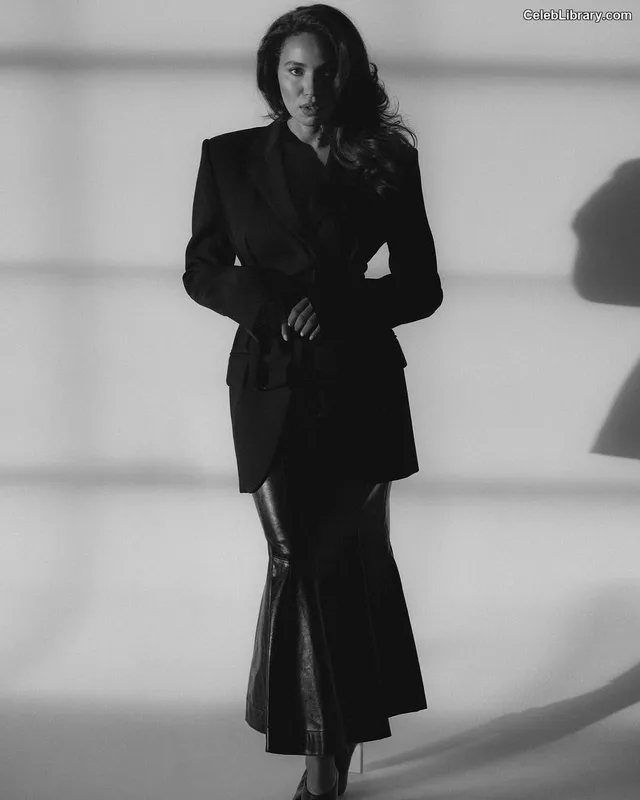 Jurnee Smollett photo 4 of 1220