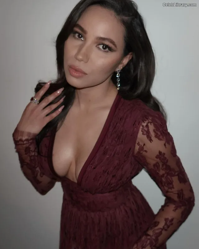Jurnee Smollett photo 15 of 1220