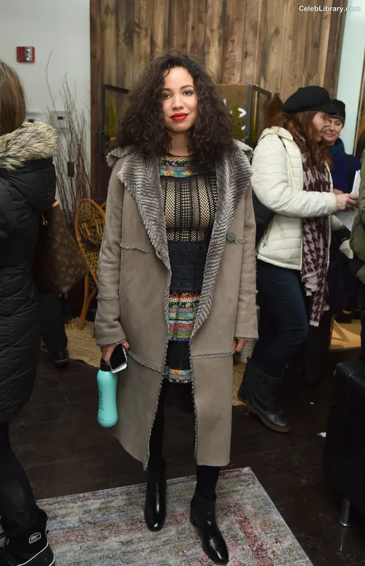 Jurnee Smollett photo 17 of 1220