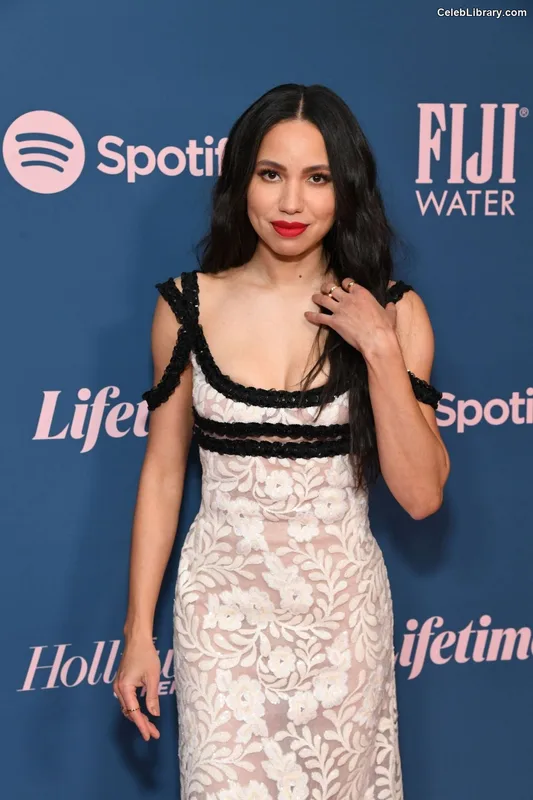 Jurnee Smollett photo 22 of 1220