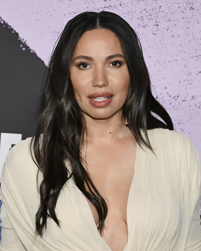 Jurnee Smollett photo 11 of 1220