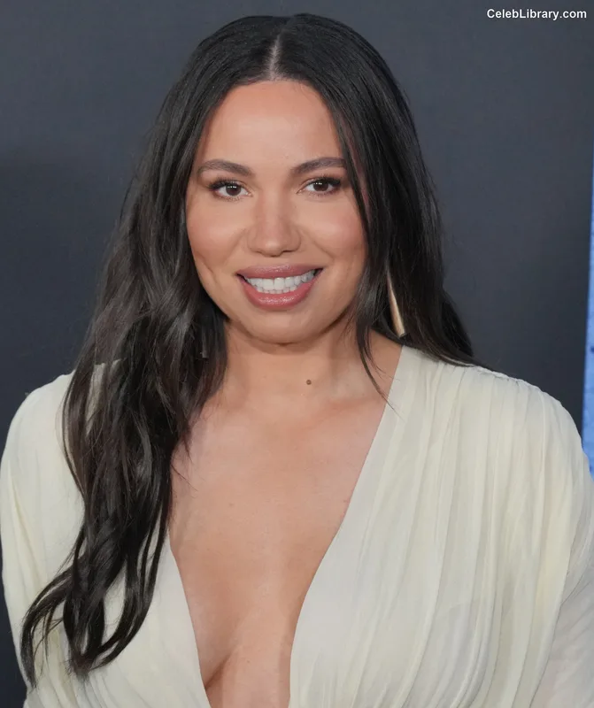 Jurnee Smollett photo 15 of 1220