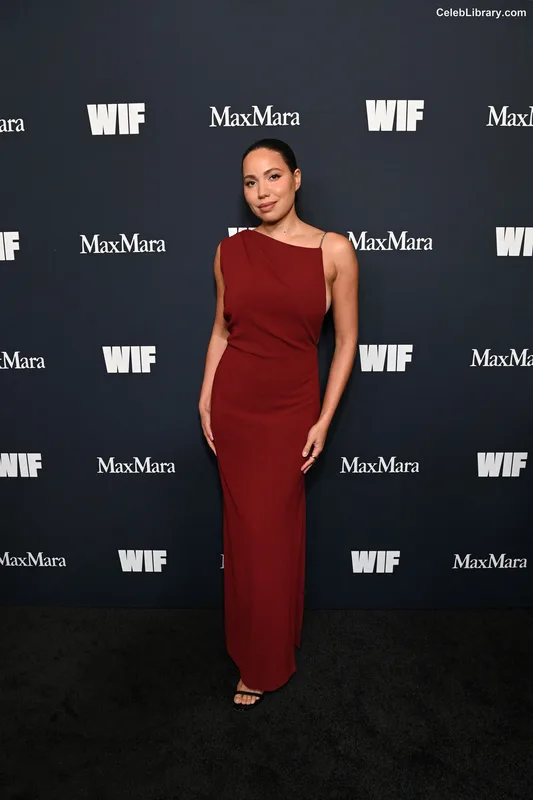 Jurnee Smollett photo 17 of 1220