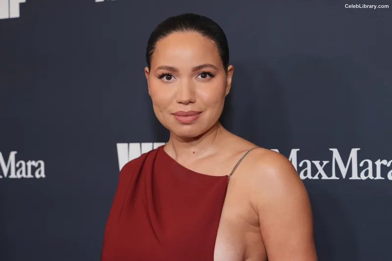 Jurnee Smollett photo 21 of 1220