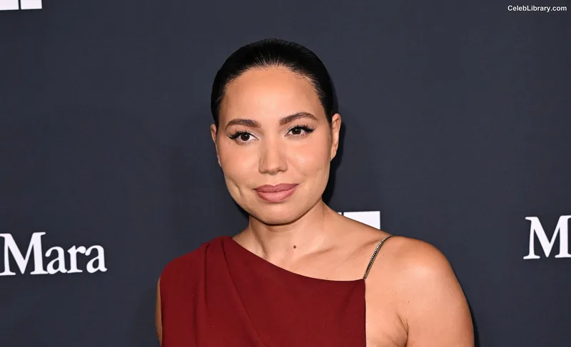 Jurnee Smollett photo 22 of 1220