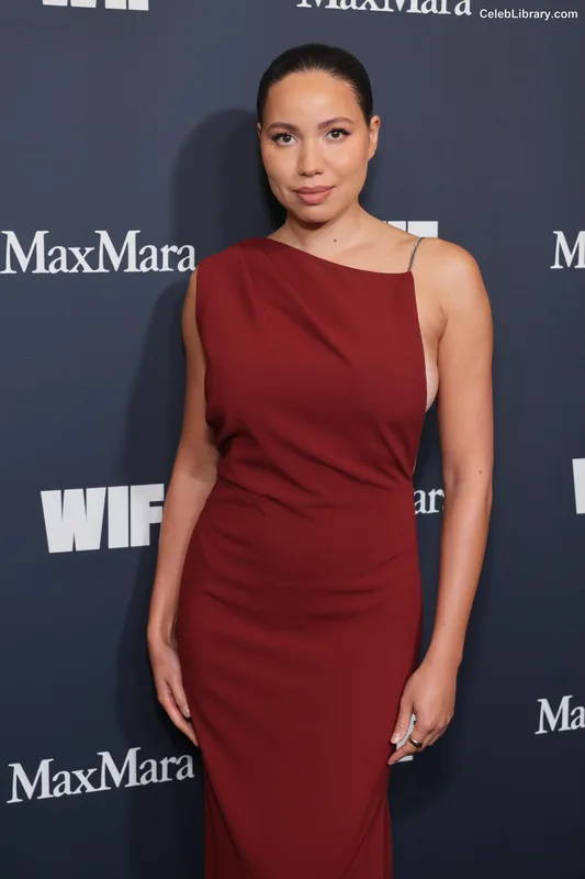 Jurnee Smollett photo 6 of 1220