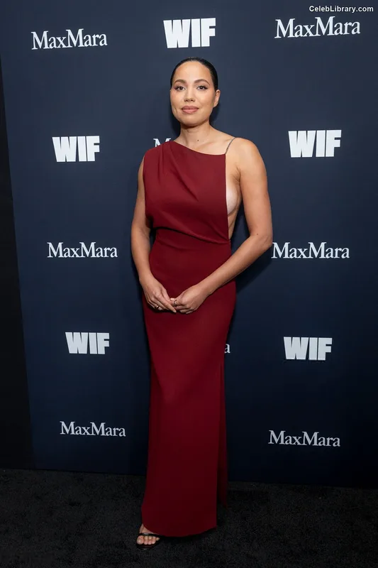 Jurnee Smollett photo 10 of 1220