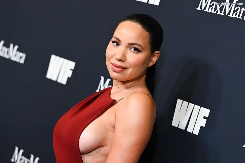 Jurnee Smollett photo 12 of 1220