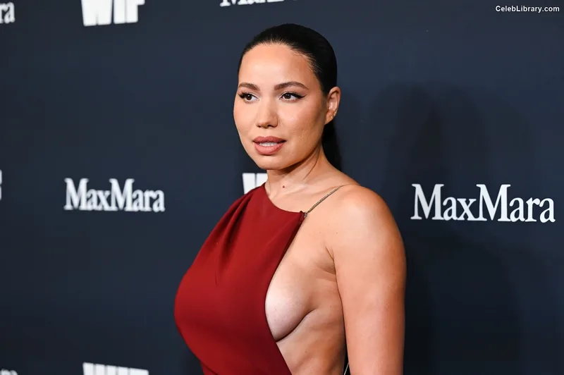 Jurnee Smollett photo 15 of 1220