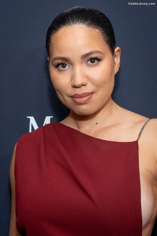 Jurnee Smollett photo 18 of 1220