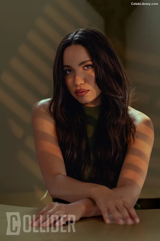 Jurnee Smollett photo 20 of 1220