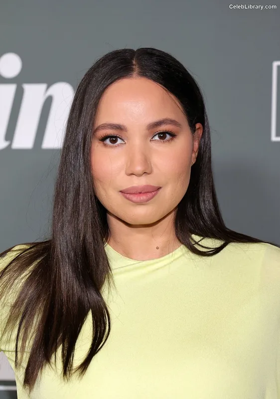 Jurnee Smollett photo 9 of 1220