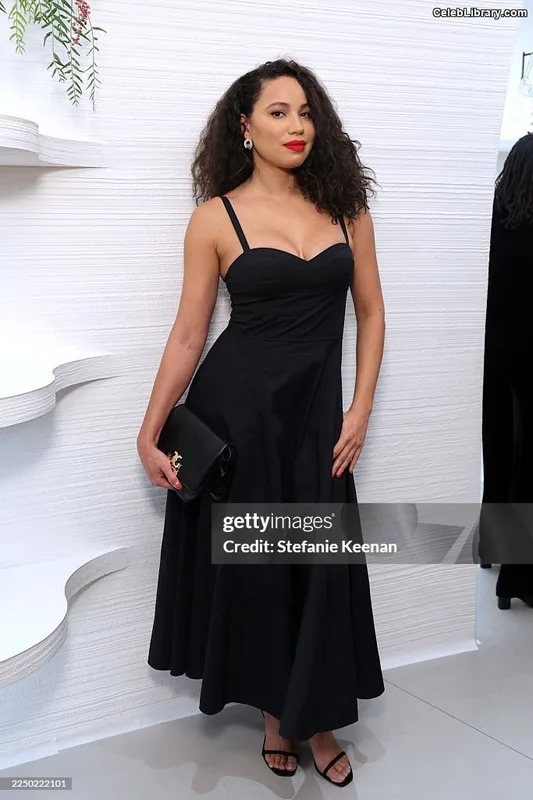Jurnee Smollett photo 10 of 1220