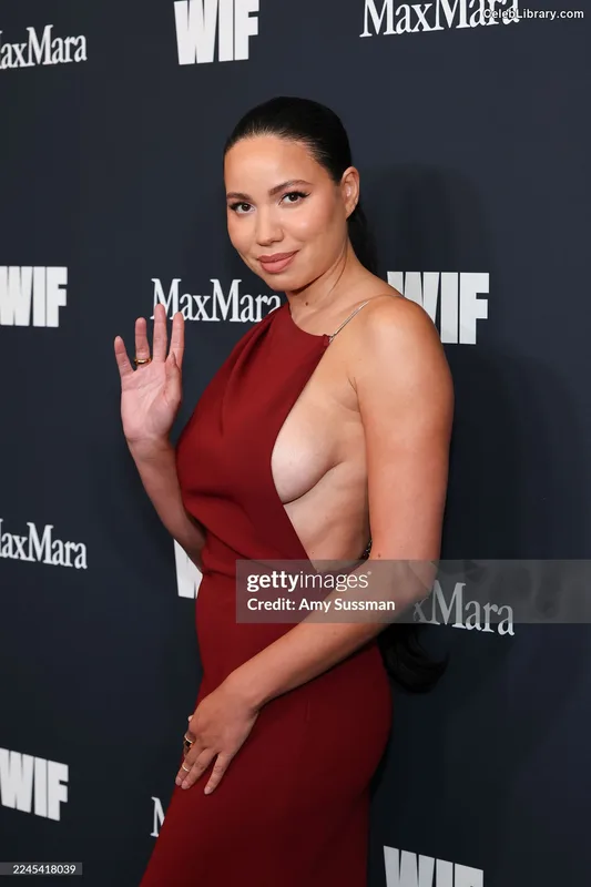 Jurnee Smollett photo 19 of 1220