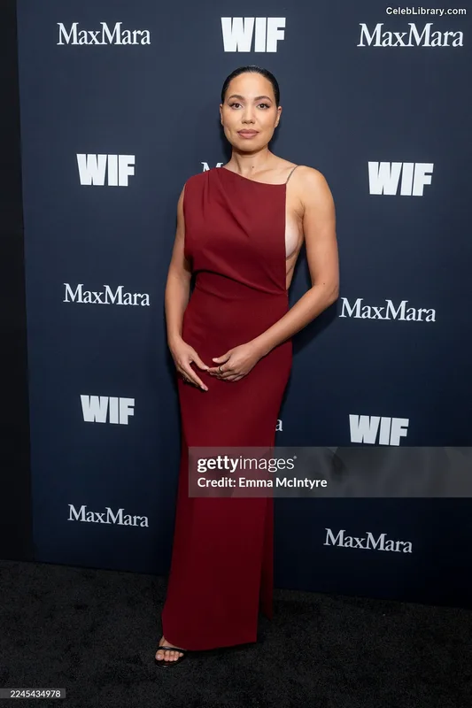 Jurnee Smollett photo 21 of 1220