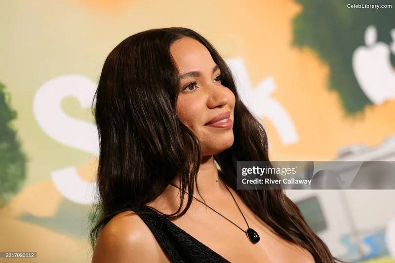 Jurnee Smollett photo 7 of 1220