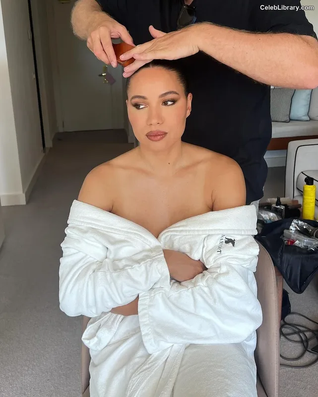 Jurnee Smollett photo 16 of 1220