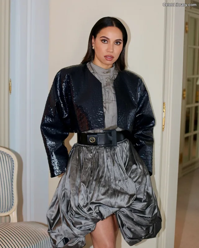 Jurnee Smollett photo 2 of 1220
