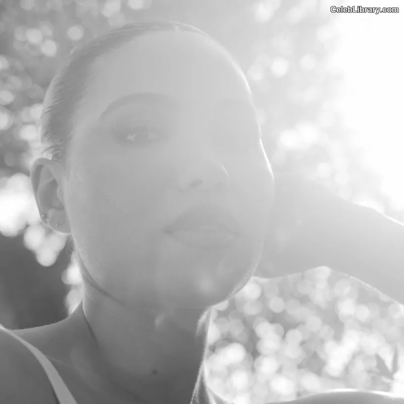 Jurnee Smollett photo 9 of 1220