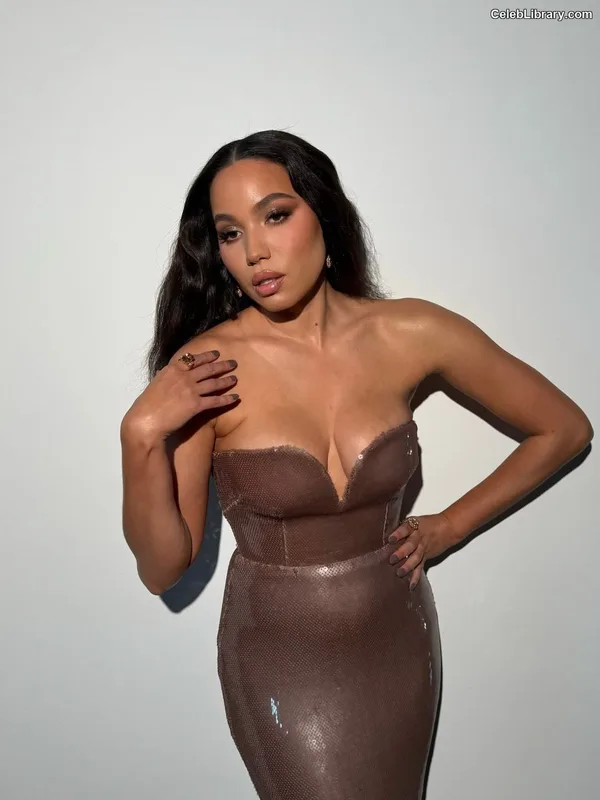 Jurnee Smollett photo 21 of 1220