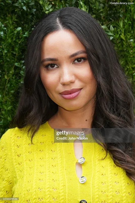 Jurnee Smollett photo 22 of 1220