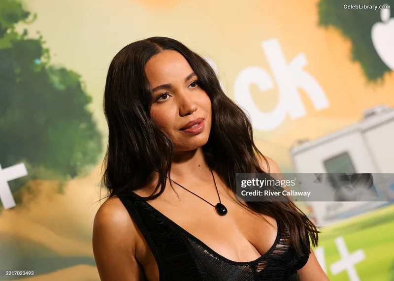 Jurnee Smollett photo 6 of 1220