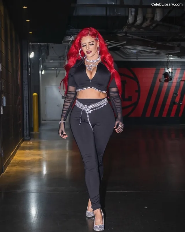 Justina Valentine photo 6 of 169