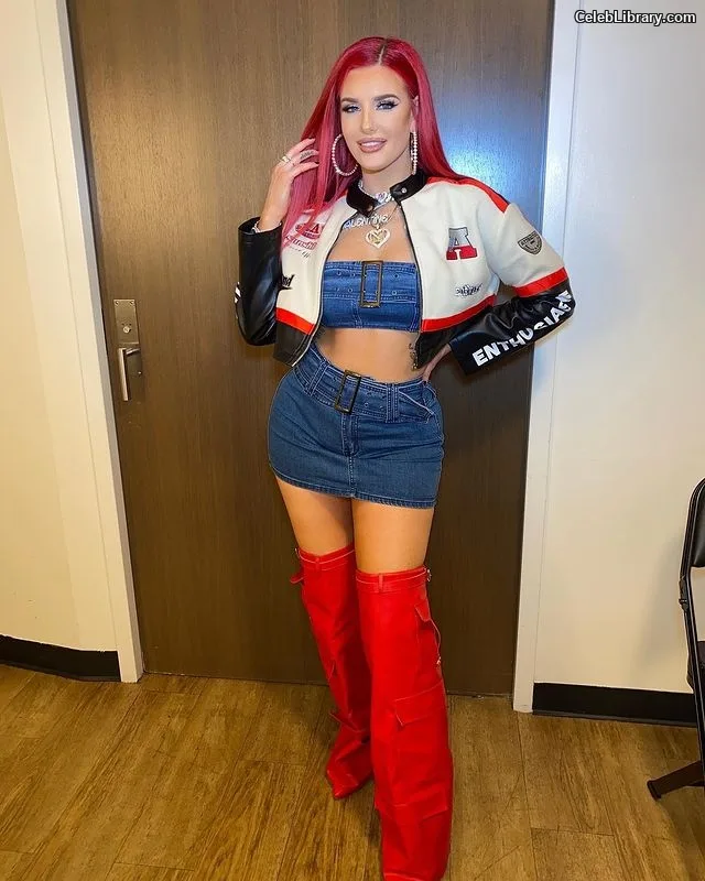 Justina Valentine photo 3 of 169