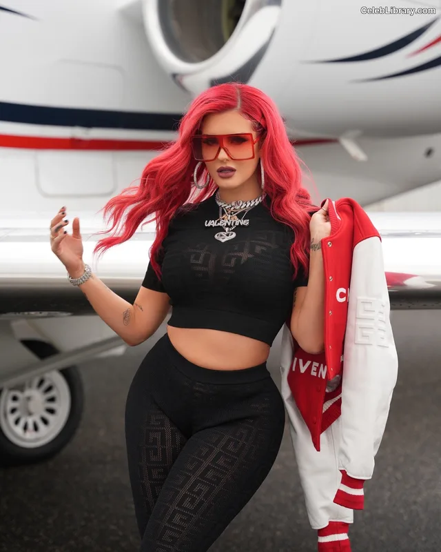Justina Valentine photo 6 of 169