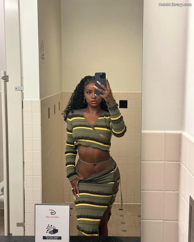 Justine Skye photo 1 of 62