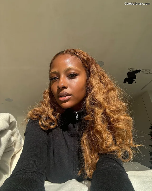 Justine Skye photo 2 of 62