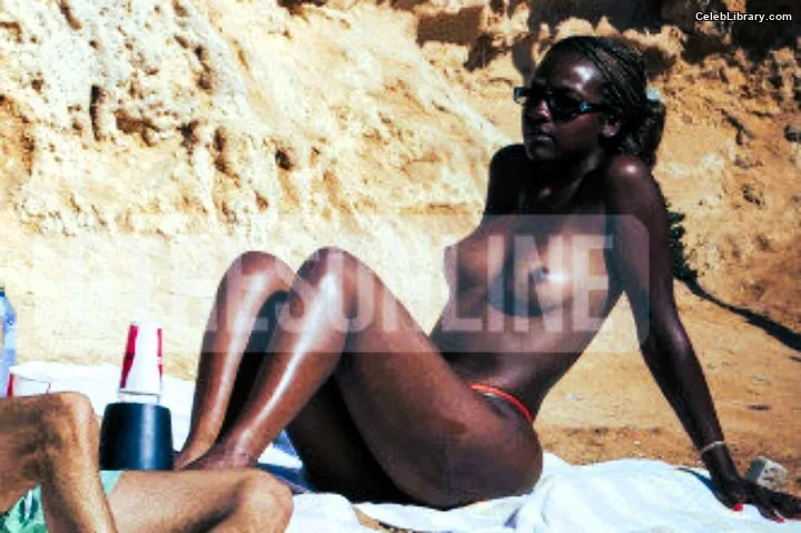 Justine Skye photo 1 of 62