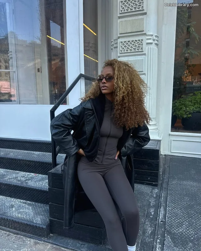 Justine Skye photo 6 of 62