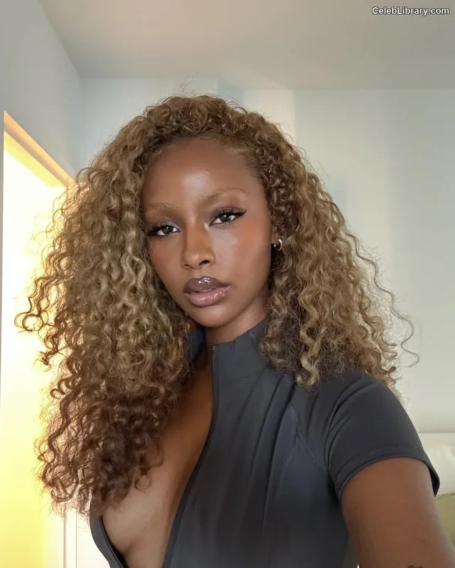 Justine Skye photo 8 of 62
