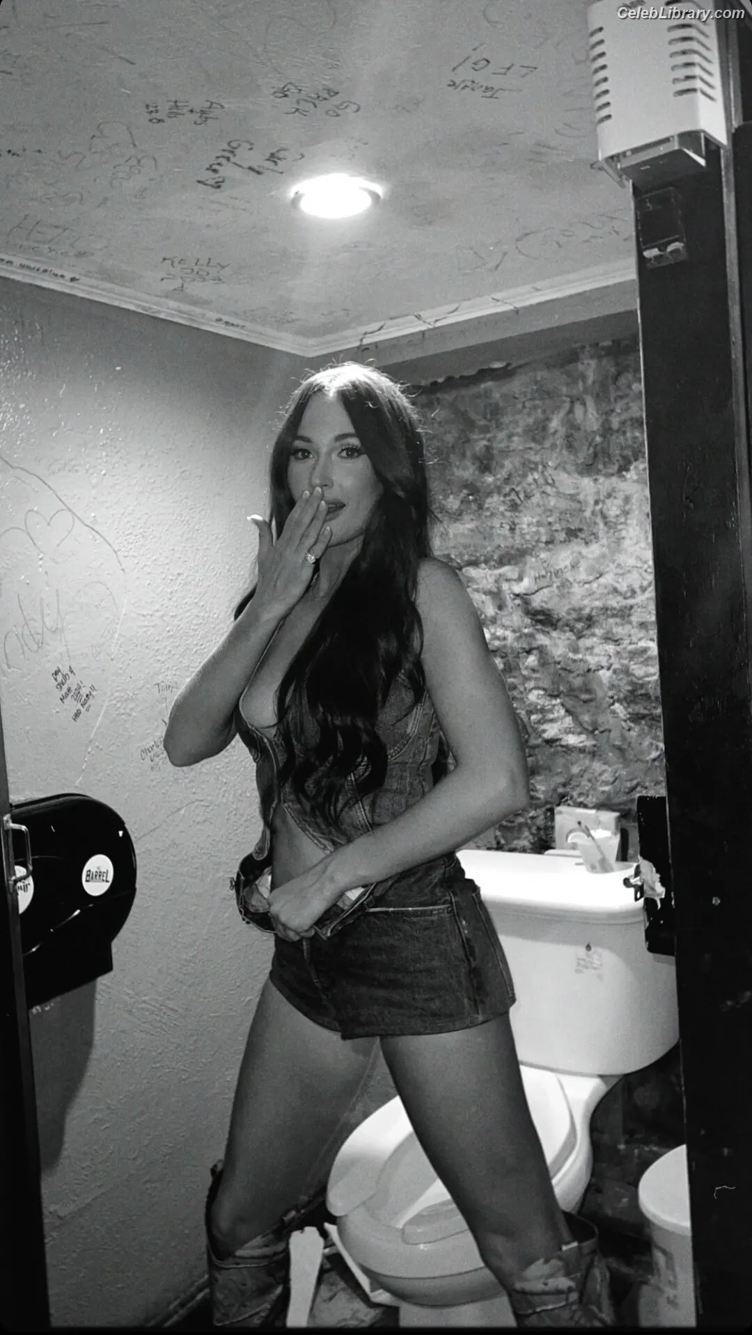 Kacey Musgraves photo 11 of 536