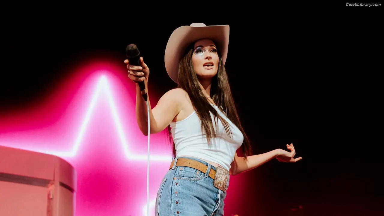 Kacey Musgraves photo 1 of 536